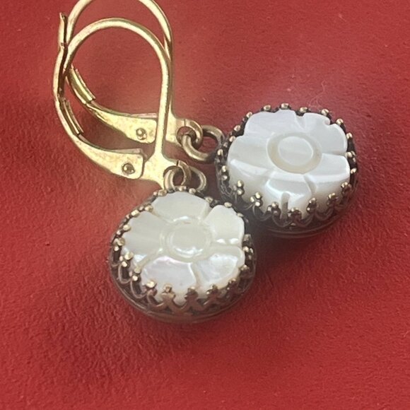 Carved Mother of Pearl Flower Earrings, Petite, Dangle, Drop, Vintage Style - Picture 1 of 7
